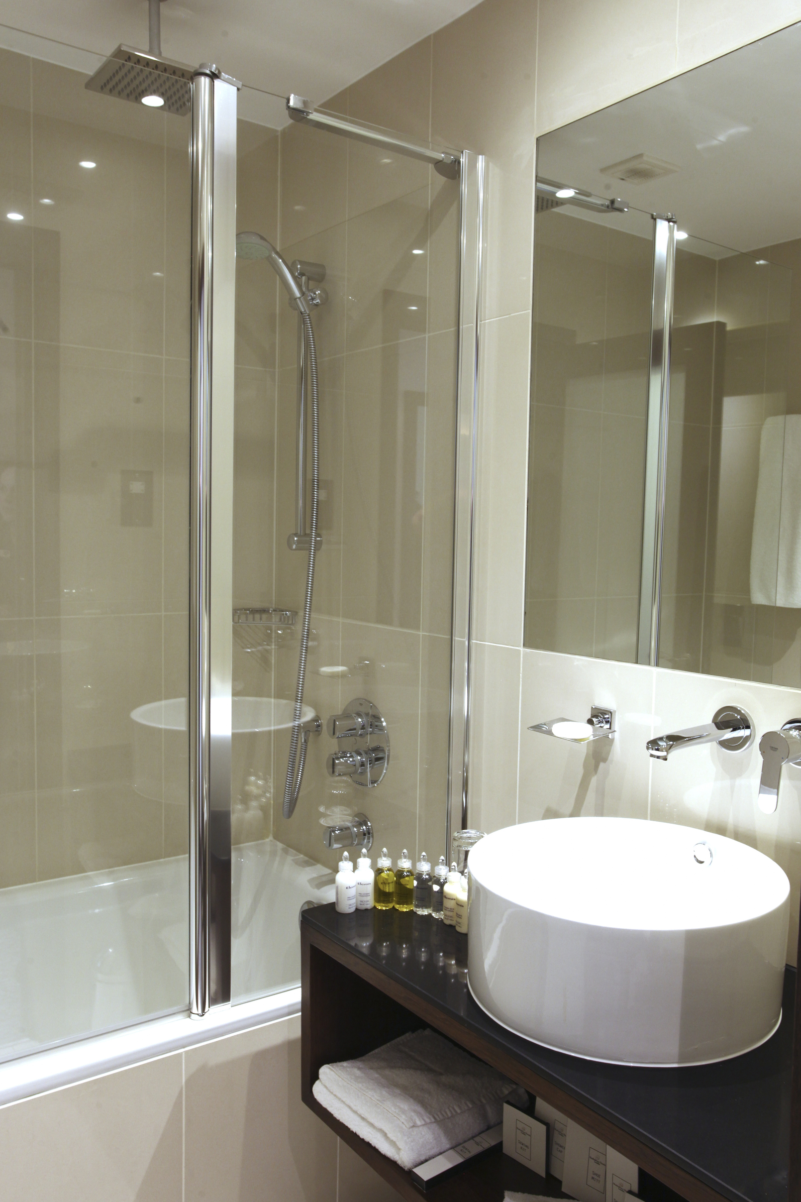 Simple Bathrooms Hounslow contemporary simple bathrooms hounslow bathroom ideas diy Simple Bathrooms Hounslow contemporary simple bathrooms hounslow bathroom ideas diy