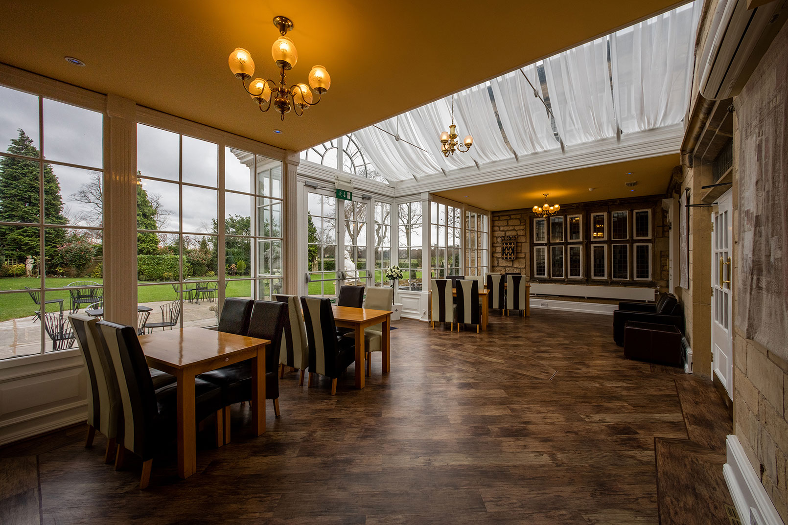 Best Western Plus Rogerthorpe Manor Hotel Best Western Plus Rogerthorpe Manor Hotel