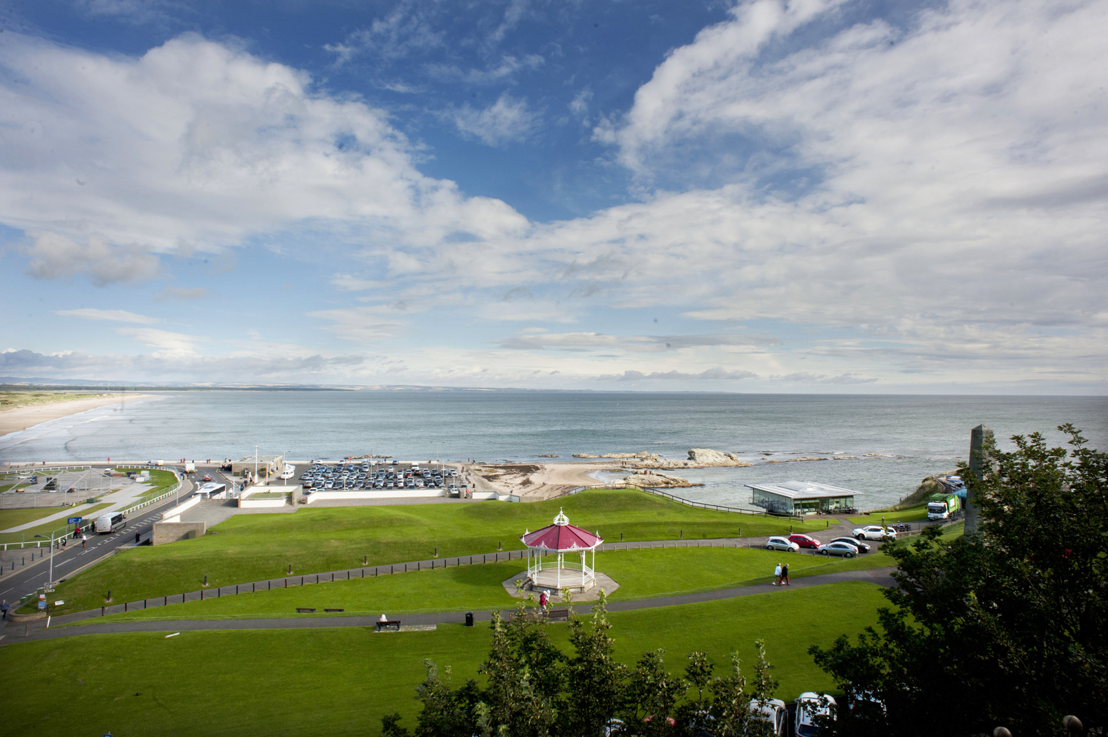 Make a booking Centrally located in the heart of Dorchester, Best Western Wessex Royale Hotel offers Georgian gorgeousness aplenty close to the Jurassic Coast - standing proudly as an old coaching inn that was built in and effortlessly transformed into modern-day accommodation.